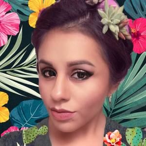 Meet your Posher, Amparo